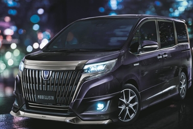 特別仕様車HYBRID Gi“Premium Package・Black-Tailored”